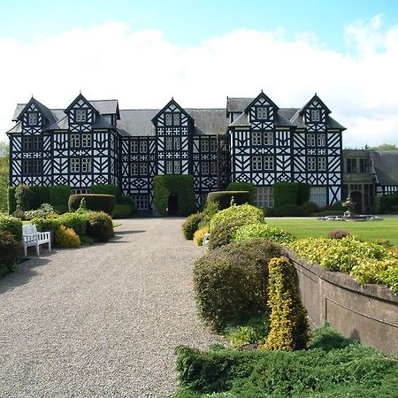 Gregynog Hall Tregynon Exterior foto