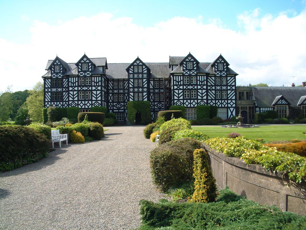 Gregynog Hall Tregynon Exterior foto
